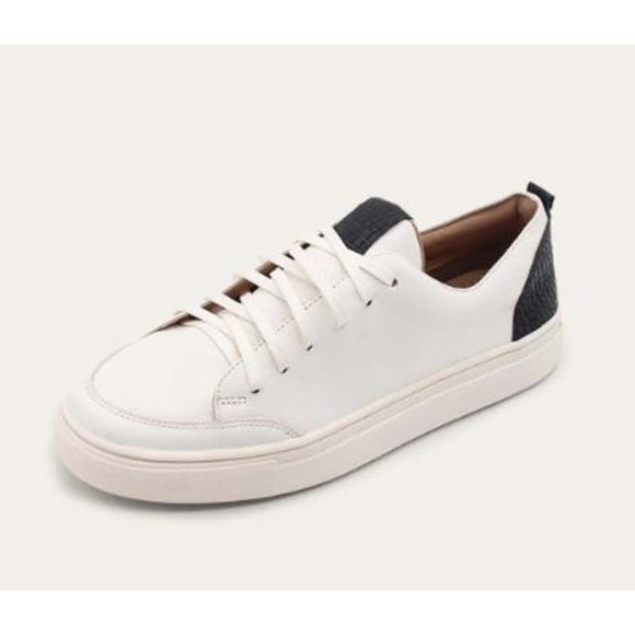 Kaanas Womens White Leather Sneaker with Black Back Size 8 - Picture 1 of 9